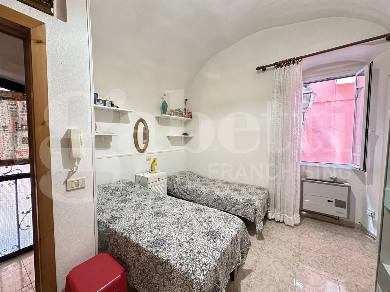 1 غرف نوم منزل ذو طابقين في Sanremo, Italy رقم 324328