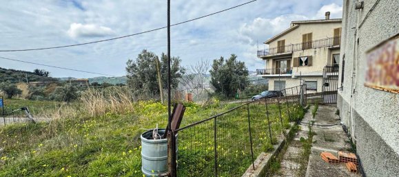 4 rooms House in Cleto, Italy No. 150872 31