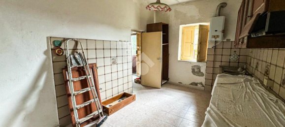 4 rooms House in Cleto, Italy No. 150872 15