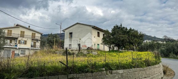 4 rooms House in Cleto, Italy No. 150872 4