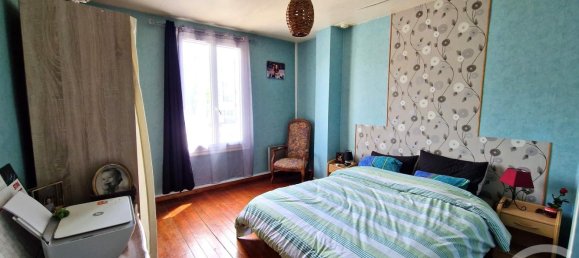 2 bedrooms House in Pont-Sainte-Maxence, France No. 66173 16