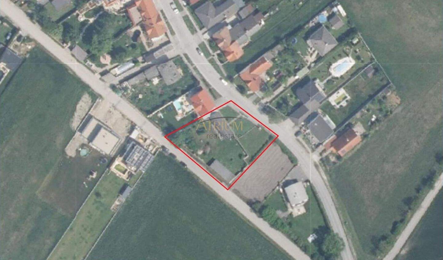  قطعة أرض في Gross-Enzersdorf, Austria رقم 159880