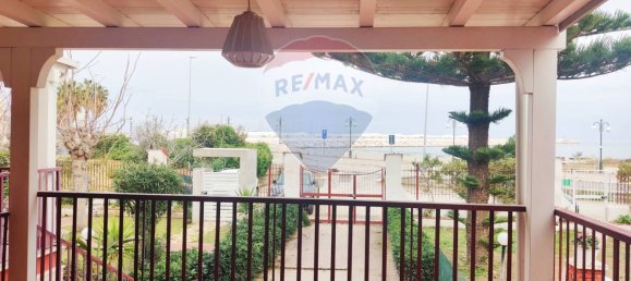 Вилла с 2 спальнями в Манфредония, Италия № 176814 13