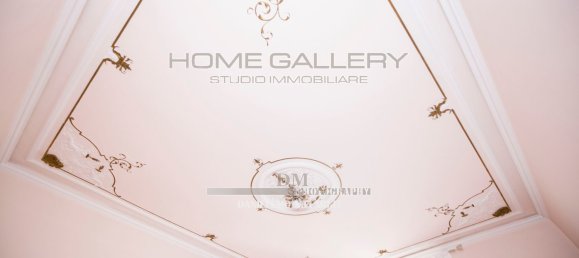 5 rooms Apartment in Genoa, Italy No. 184464 2