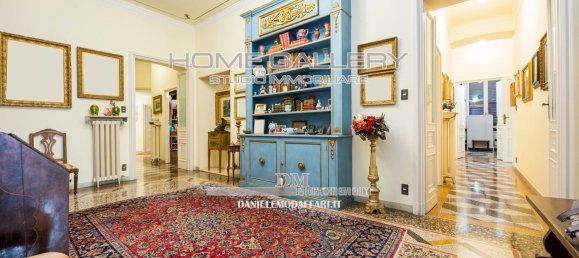 5 rooms Apartment in Genoa, Italy No. 184464 8