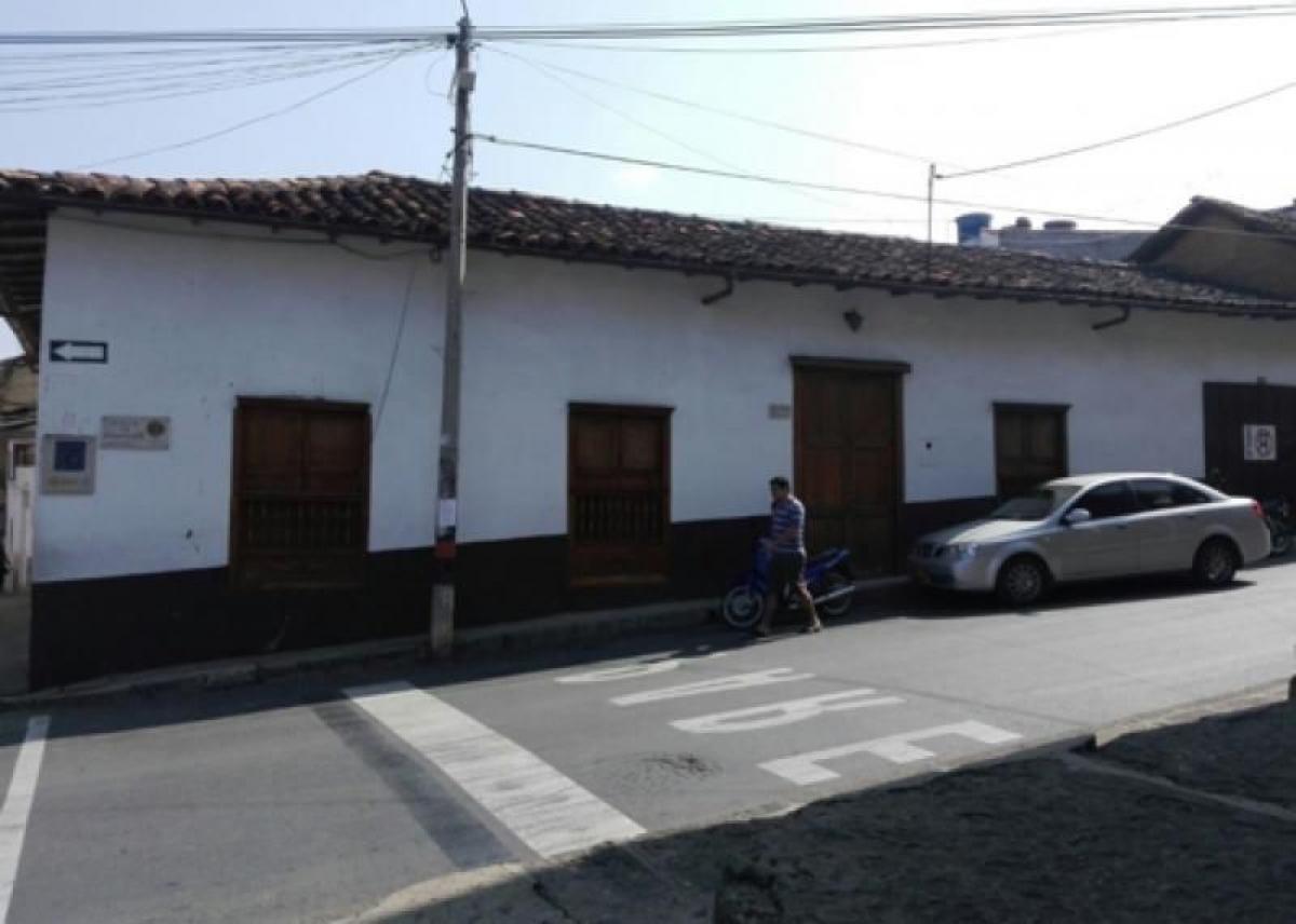 6 bedrooms House in Santander, Colombia No. 7542