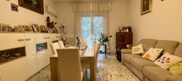 97m² Building in Rimini, Italy No. 372134 3