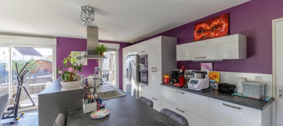 4 bedrooms House in Chateauroux, France No. 50258 5