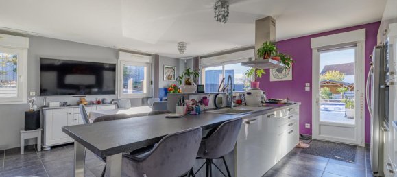 4 bedrooms House in Chateauroux, France No. 50258 3