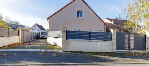 4 bedrooms House in Chateauroux, France No. 50258 7