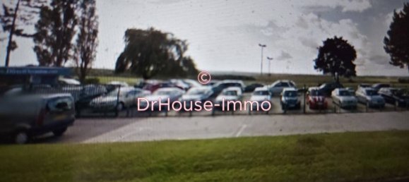 2 rooms Commercial property in Osny, France No. 177089 2