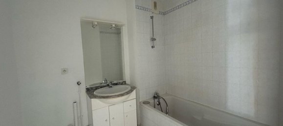 2 bedrooms Apartment in Reims, France No. 159180 14