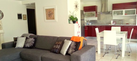 4 bedrooms House in Yerville, France No. 358803 2