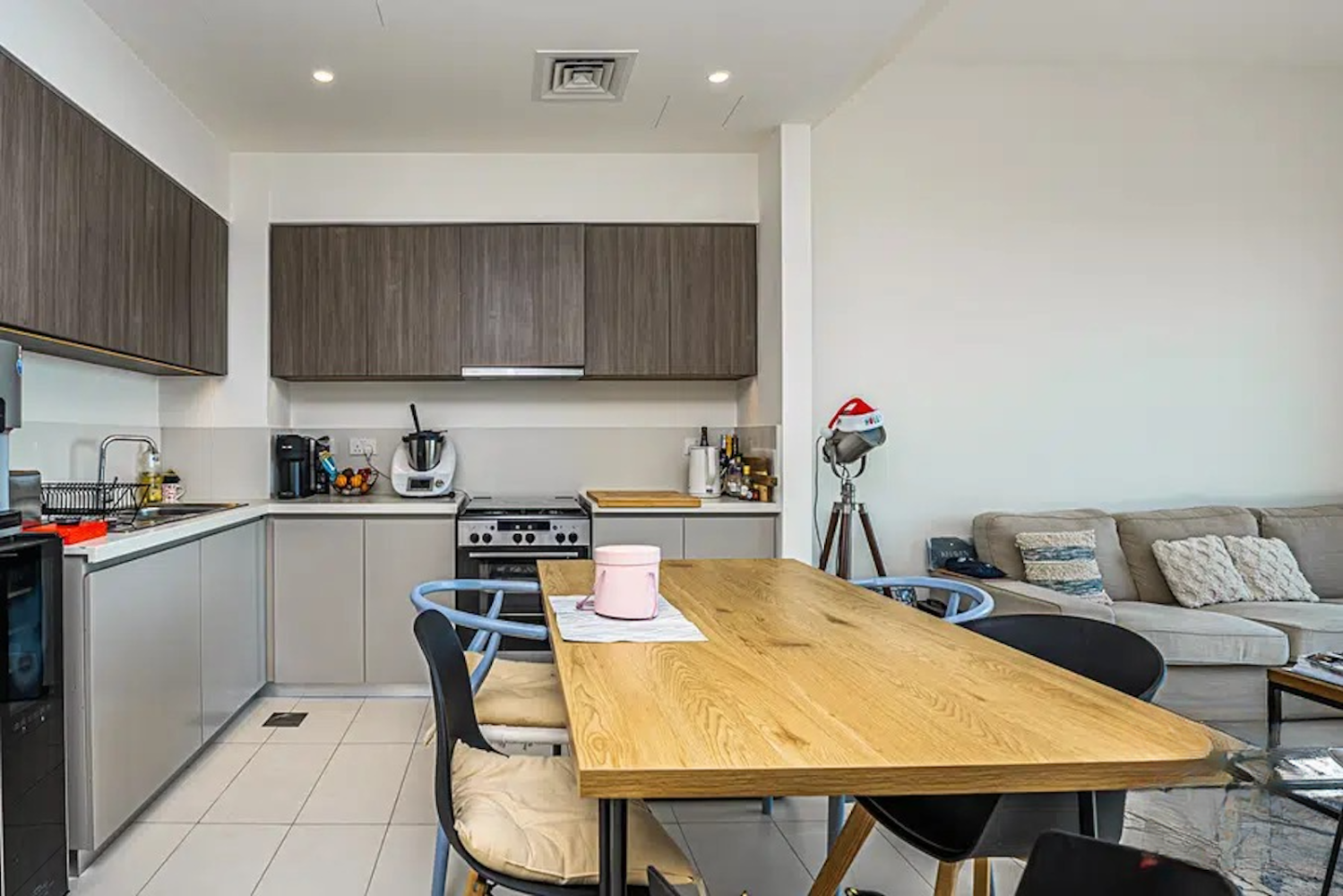 2 bedrooms Apartment in Dubai, UAE No. 21051