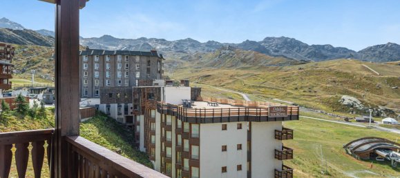 3 bedrooms Apartment in Les Belleville, France No. 1344 11