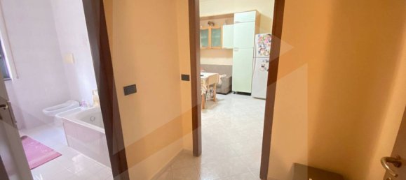 3غرفة شقة في Bari, Italy رقم 20173 9