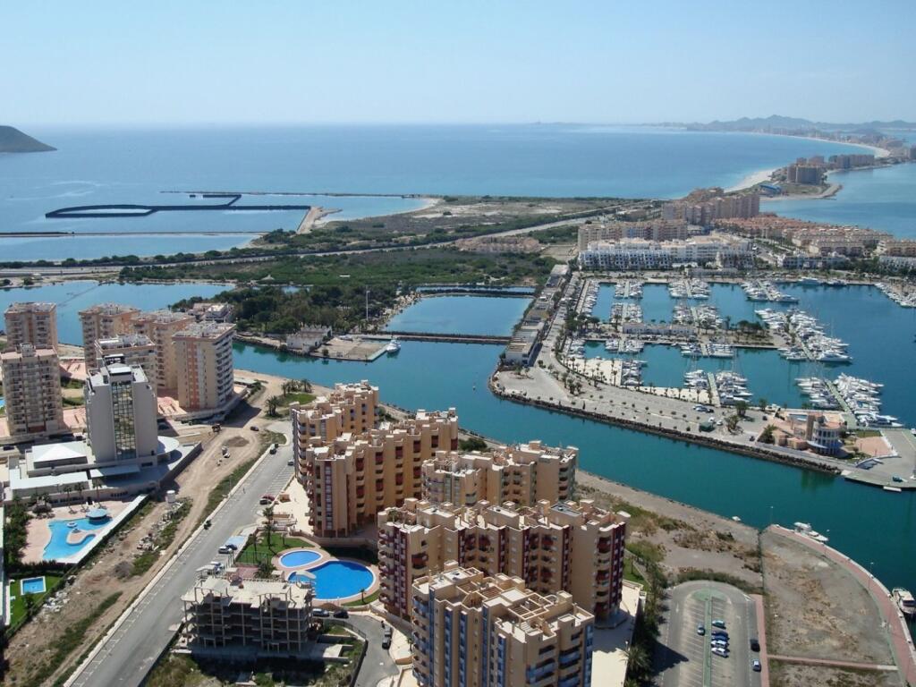 Apartamento de 2 dormitorios en Murcia, Spain No. 132646