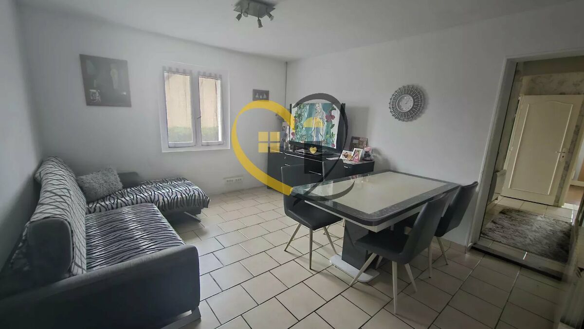 2 bedrooms House in Parassy, France No. 87808