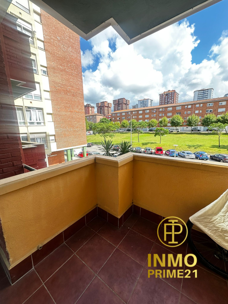 3 bedrooms Apartment in Santander, Spain No. 138755