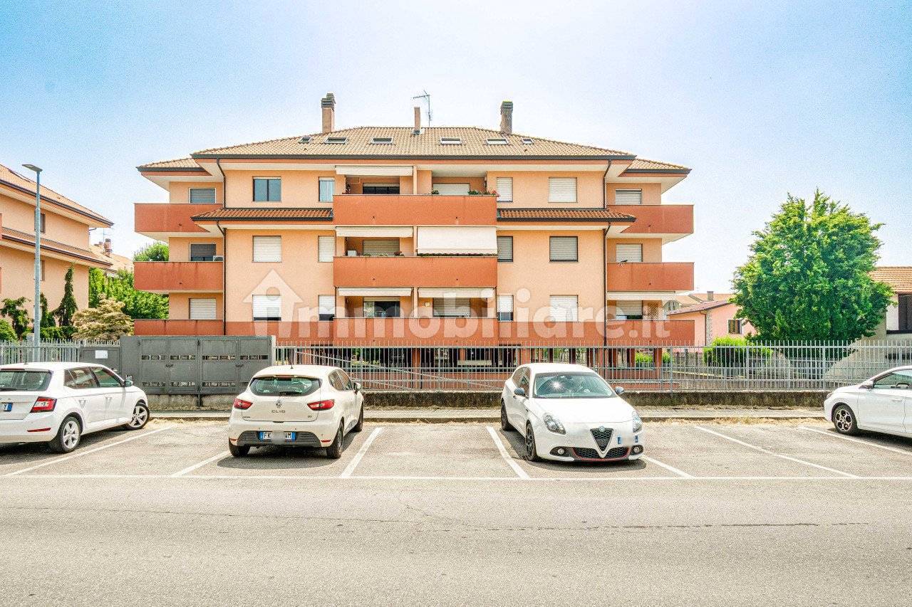 2 bedrooms Apartment in Rescaldina, Italy No. 323746