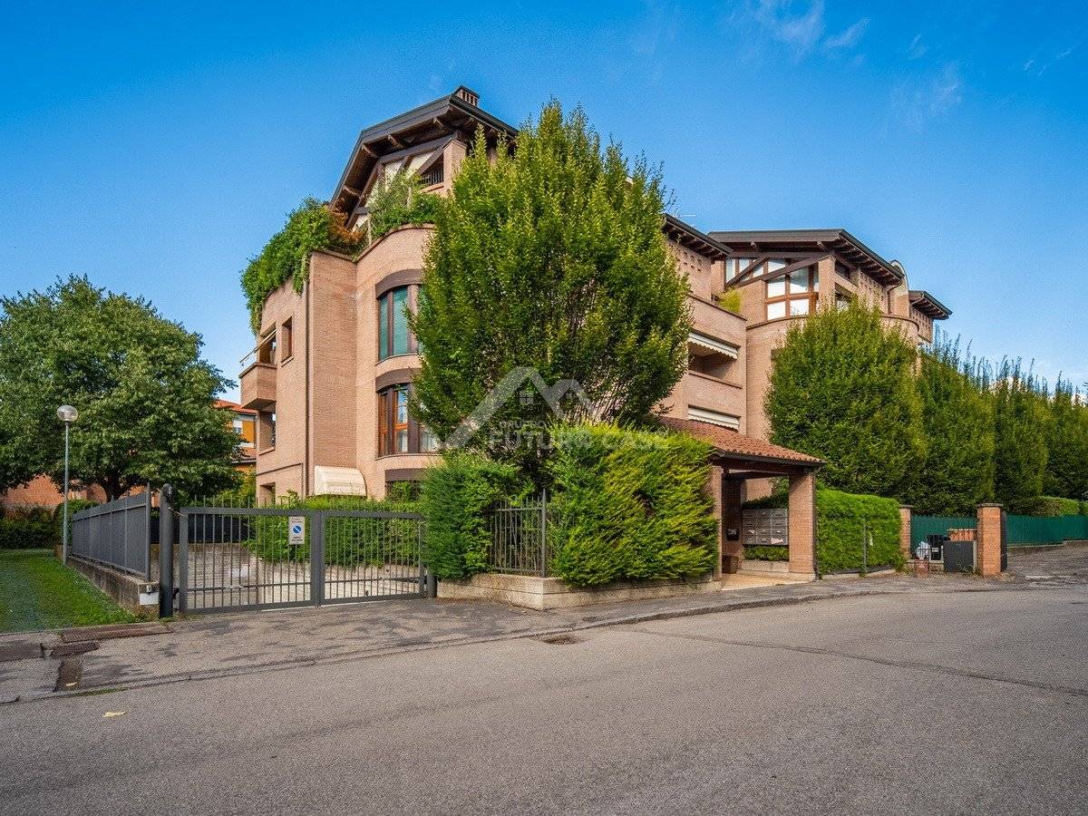 3 bedrooms Apartment in Reggio Emilia, Italy No. 374291