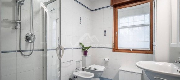 3 bedrooms Apartment in Reggio Emilia, Italy No. 374291 26