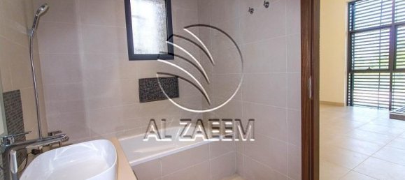 5 bedrooms Villa in Yas Island, UAE No. 29793 10