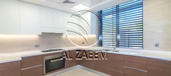 5 bedrooms Villa in Yas Island, UAE No. 29793 4