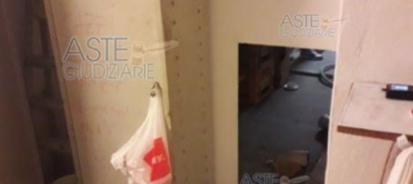 68m² Commercial property in Livorno, Italy No. 312148 12