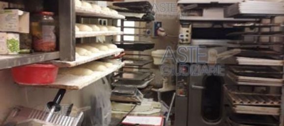 68m² Commercial property in Livorno, Italy No. 312148 7