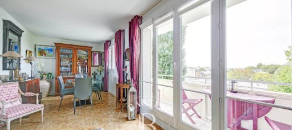 3 bedrooms Apartment in Versailles, France No. 181669 8