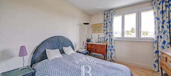 3 bedrooms Apartment in Versailles, France No. 181669 10