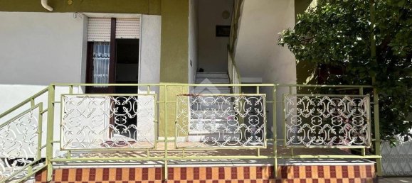 5 rooms Building in Naples, Italy No. 8842 18