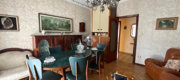 5 rooms Building in Naples, Italy No. 8842 3