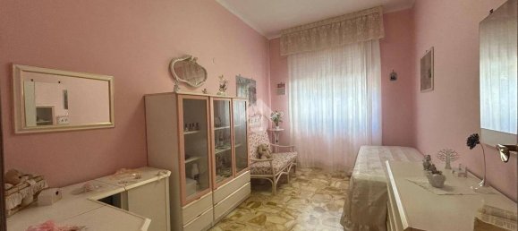 5 rooms Building in Naples, Italy No. 8842 22