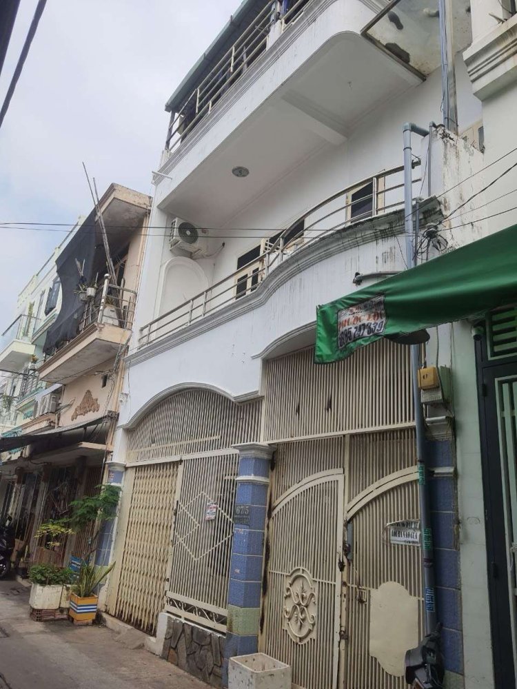61.2m² Townhouse in District 7, Vietnam No. 12816