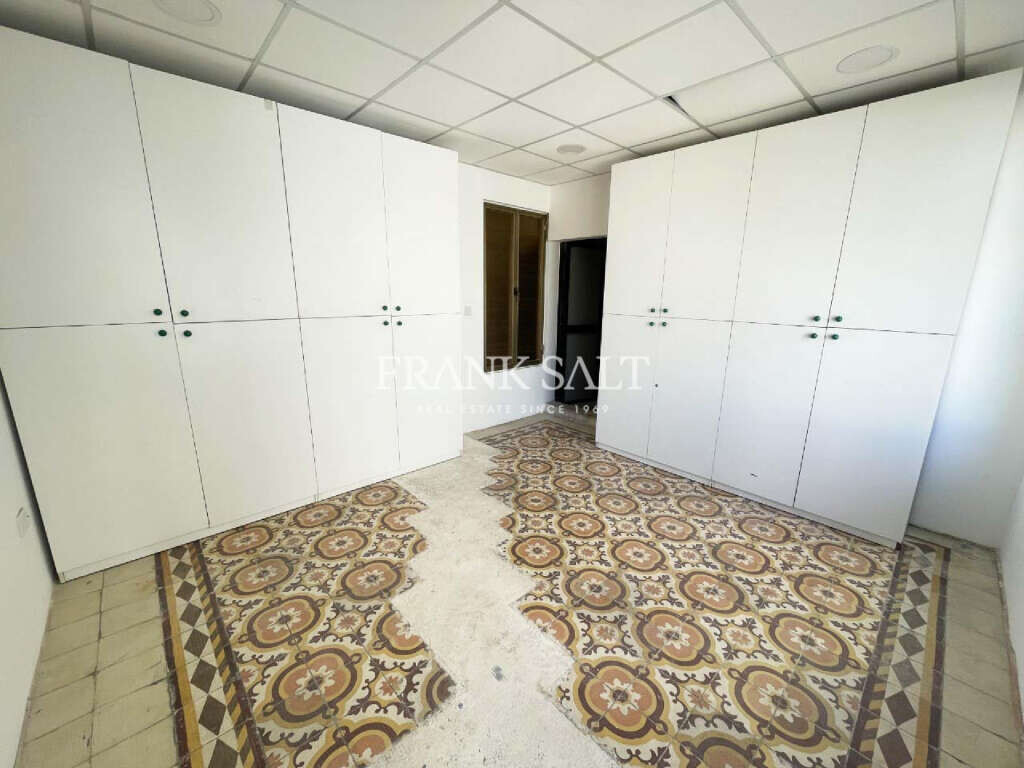  مكتب في Marsa, Malta 10متر مربع رقم 12373