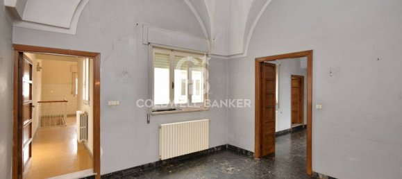 5 rooms Apartment in Mesagne, Italy No. 22541 6