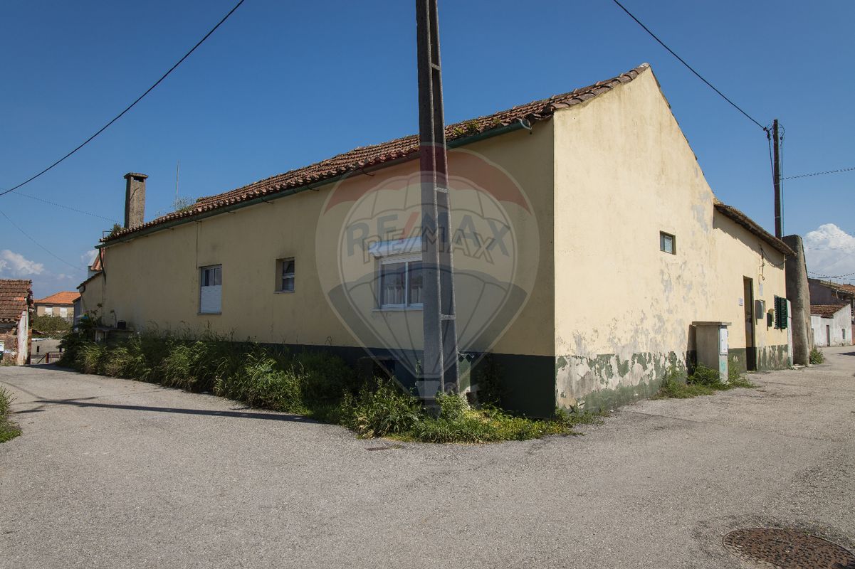 3 bedrooms House in Maceira, Portugal No. 44263