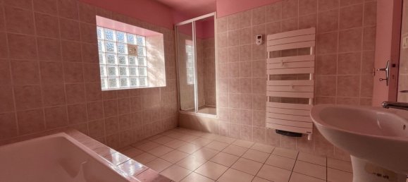 3 bedrooms House in Dormans, France No. 152636 5