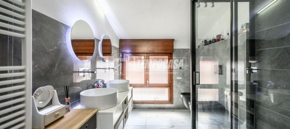 4 rooms Duplex in Vignola, Italy No. 159700 17