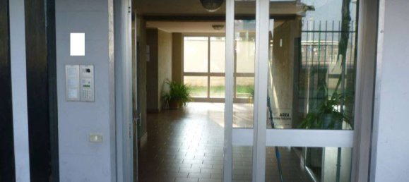 Apartamento de 1 dormitorio en Milan, Italy No. 241160 3