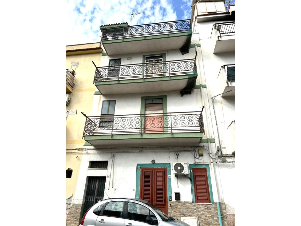 Villa de 4 divisões em Palermo, Italy N.º 39328