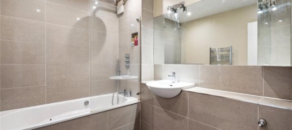 2 bedrooms Apartment in London, United Kingdom No. 5226 8