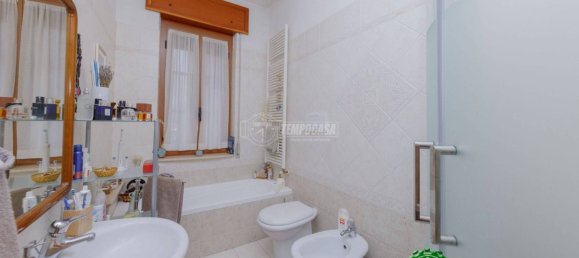 3 bedrooms Apartment in Piacenza, Italy No. 113640 9