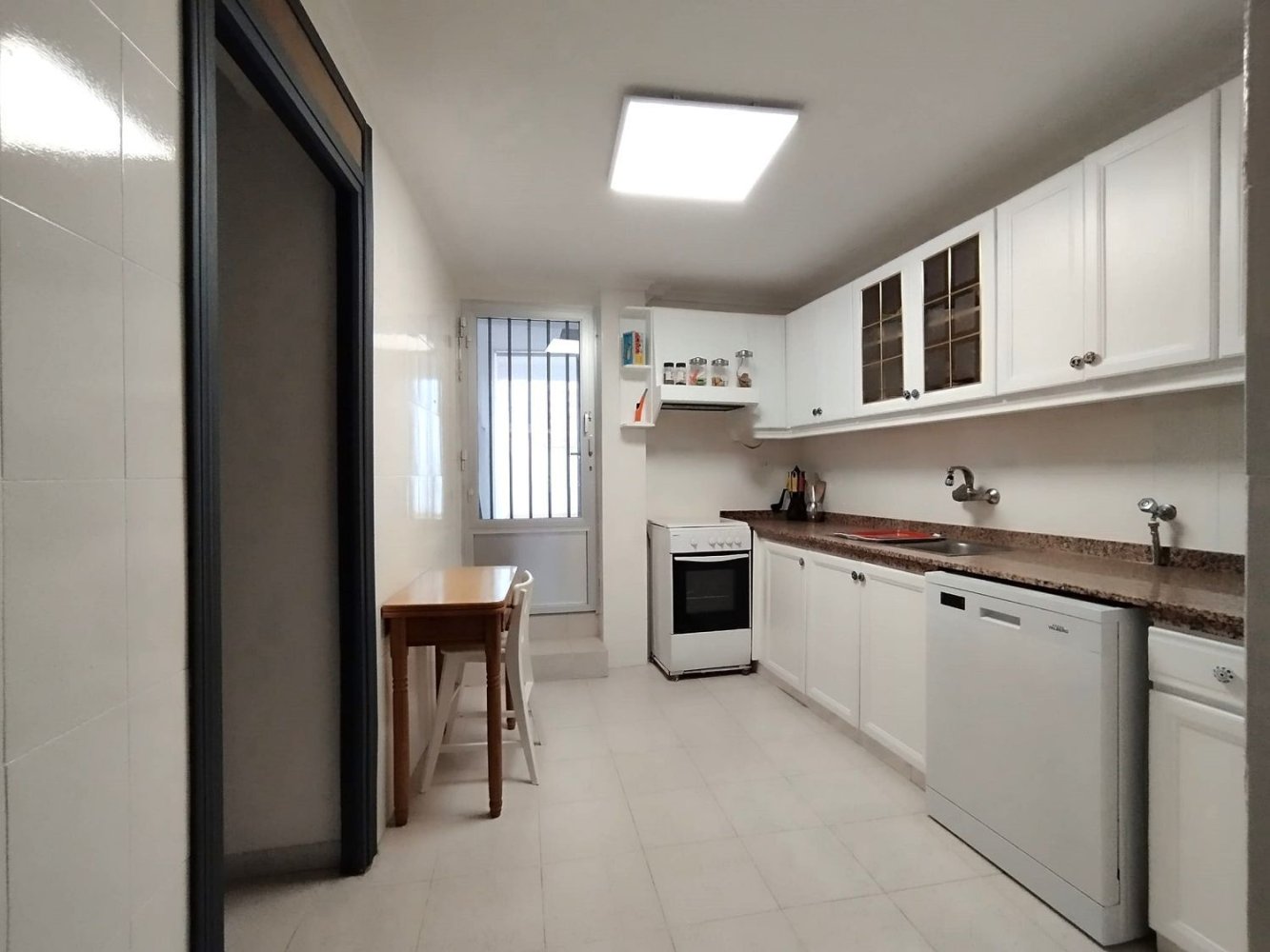 Casa de 5 dormitorios en Alicante, Spain No. 217128