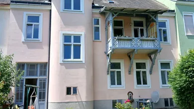 4 bedrooms Townhouse in Stockerau, Austria No. 131256