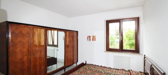 5 rooms House in San Benedetto del Tronto, Italy No. 75293 15