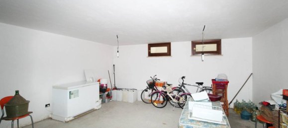 5 rooms House in San Benedetto del Tronto, Italy No. 75293 10