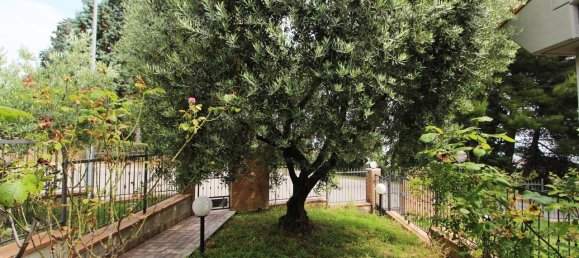 5 rooms House in San Benedetto del Tronto, Italy No. 75293 2